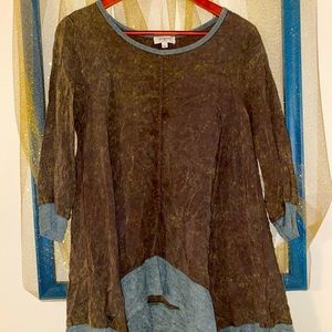 Women’s Umgee USA Long Sleeve Tunic, size Small